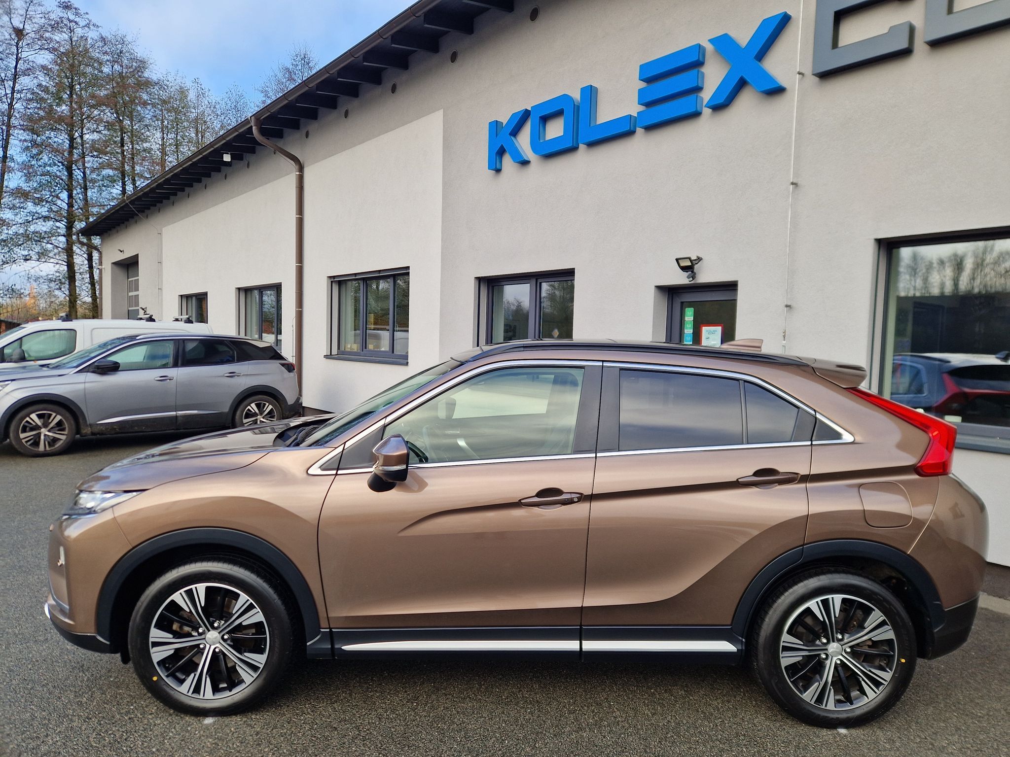 Mitsubishi Eclipse Cross, 1.5 MIVEC 4x4, automat - fotka 2