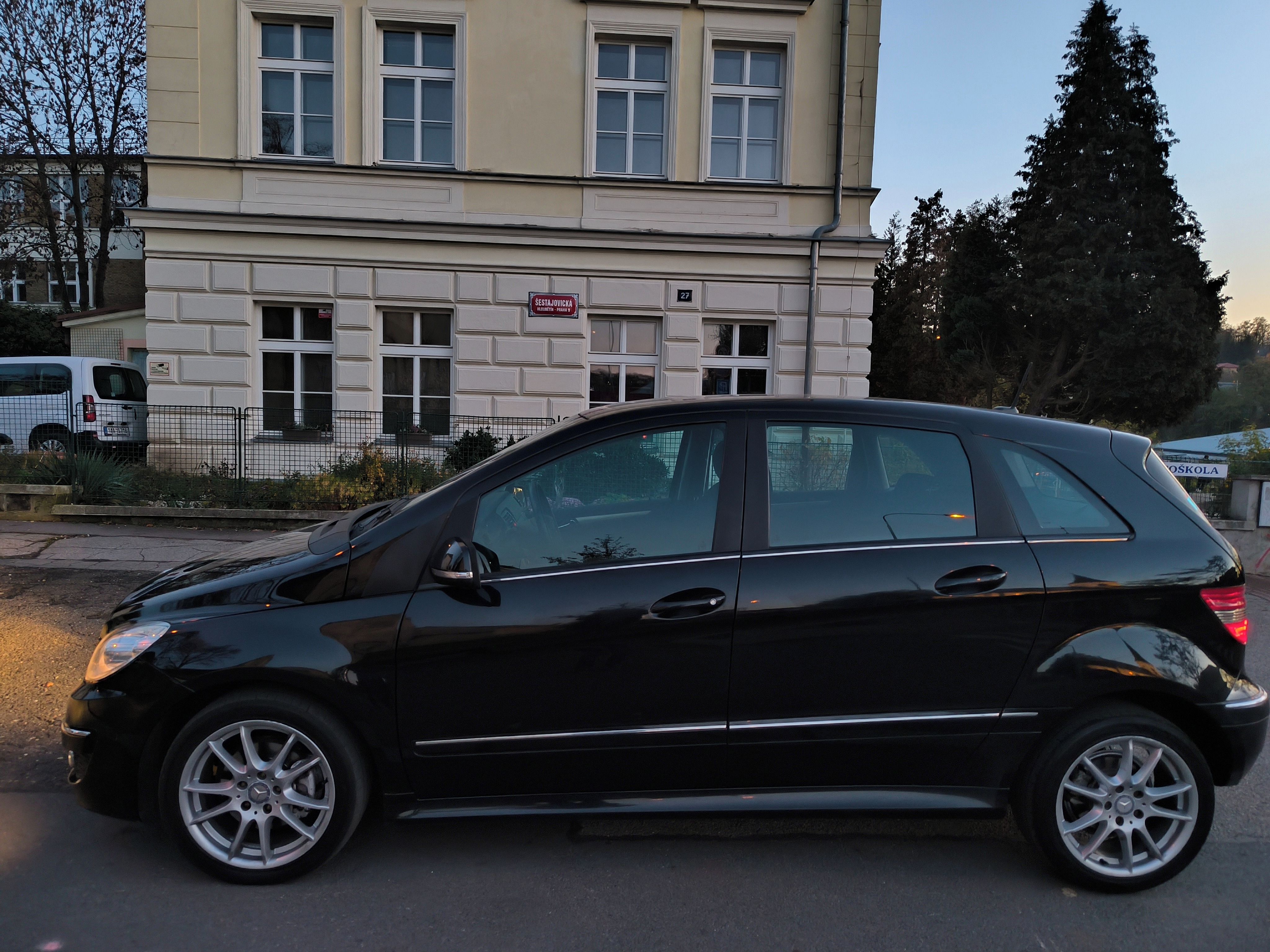 Mercedes-Benz Třídy B, 180CDi Elegance, tempomat klim - fotka 3