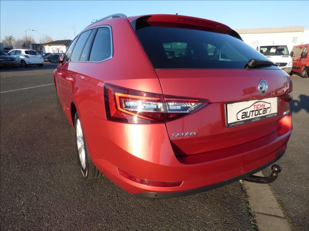 Škoda Superb, 2,0 TDI DSG,Bi-Xenon,model 201 - fotka 5