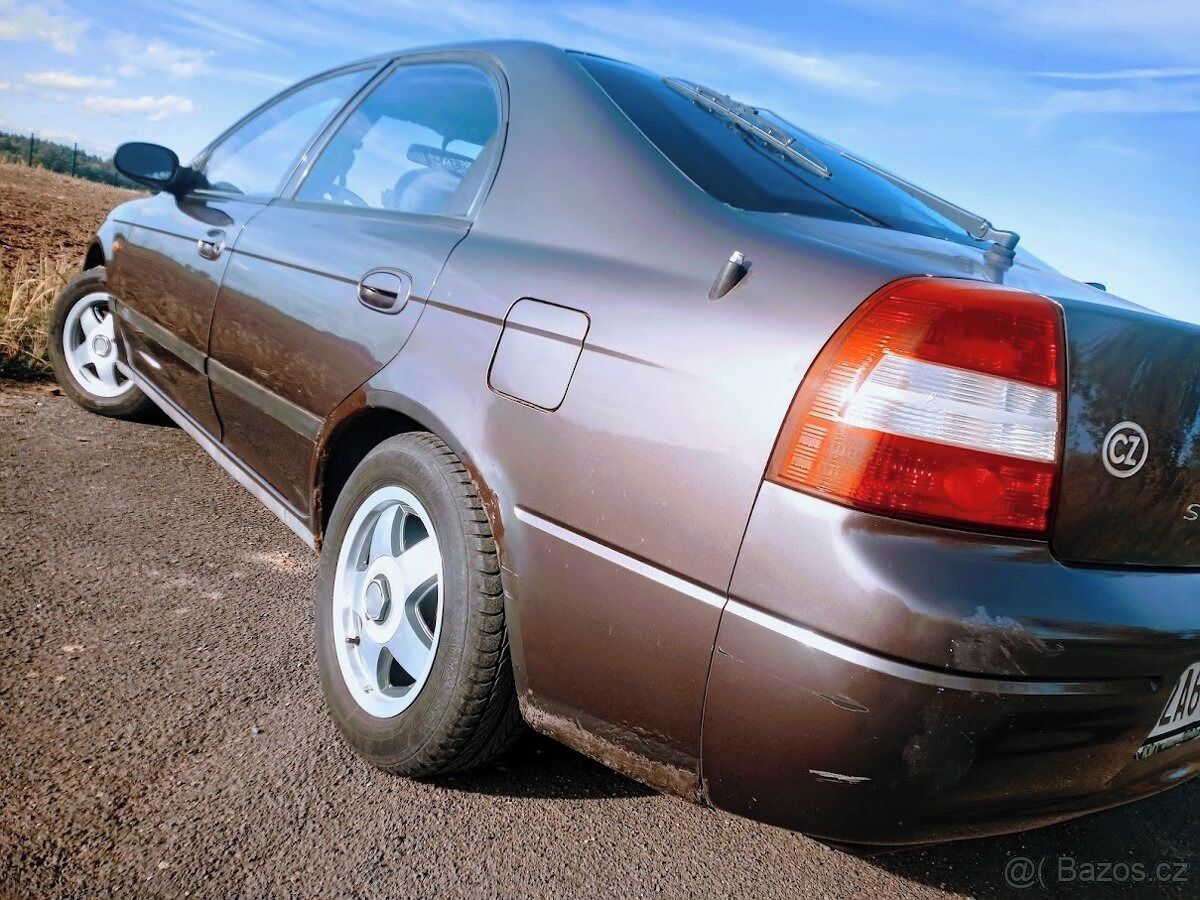 Kia Shuma, bez závad, najeto jen 105ti km - fotka 2