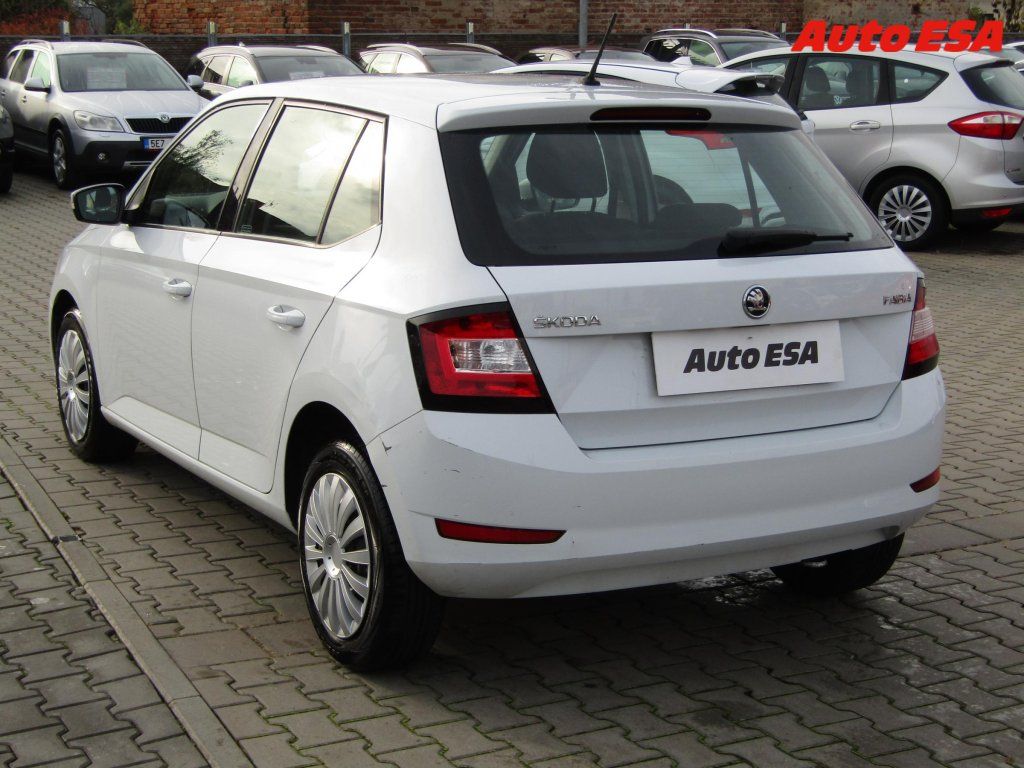 Škoda Fabia, 1.0MPi,ČR,AC - fotka 6