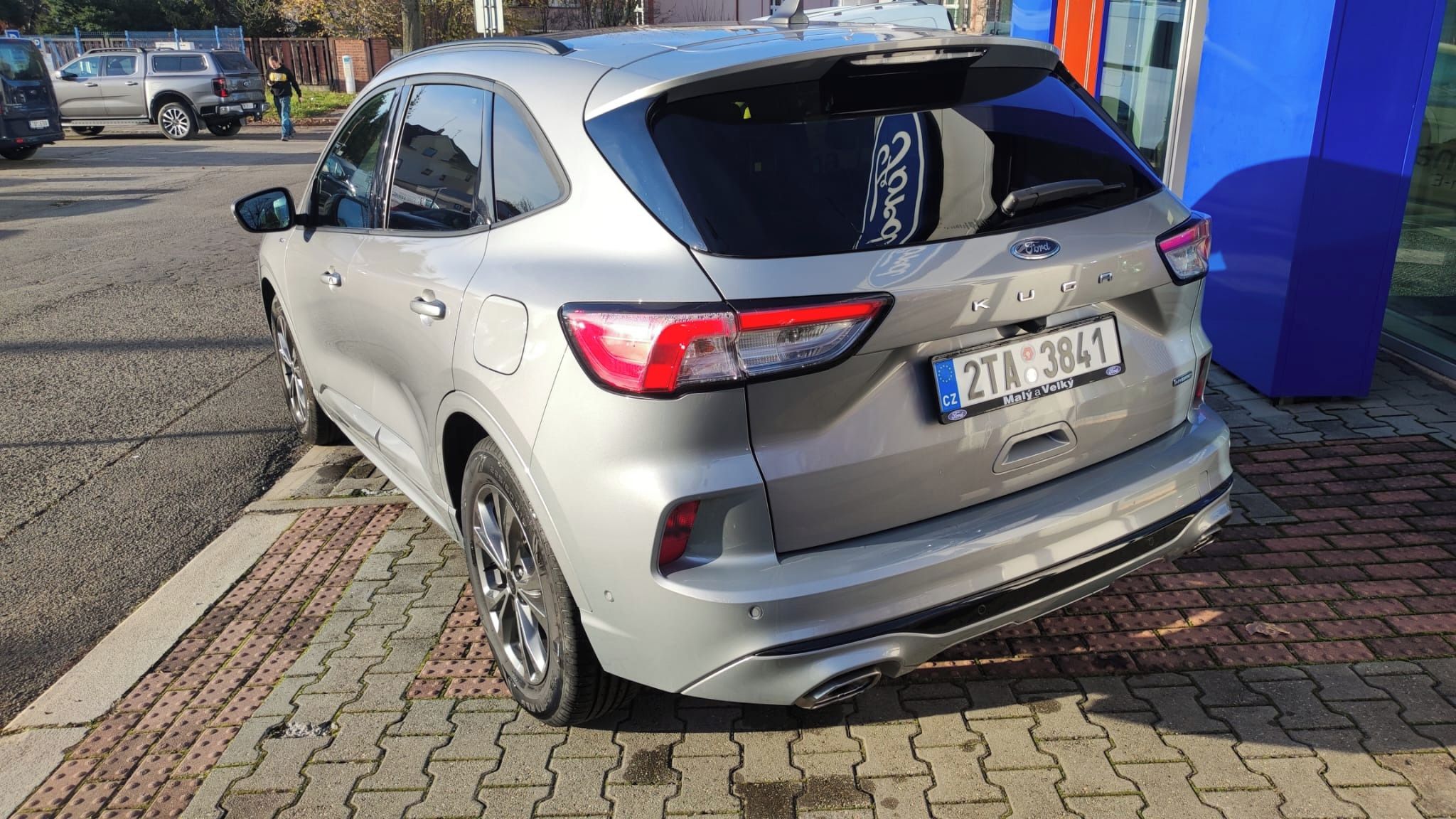 Ford Kuga, 2.5 Duratec Hybrid (HEV), eCVT - fotka 5