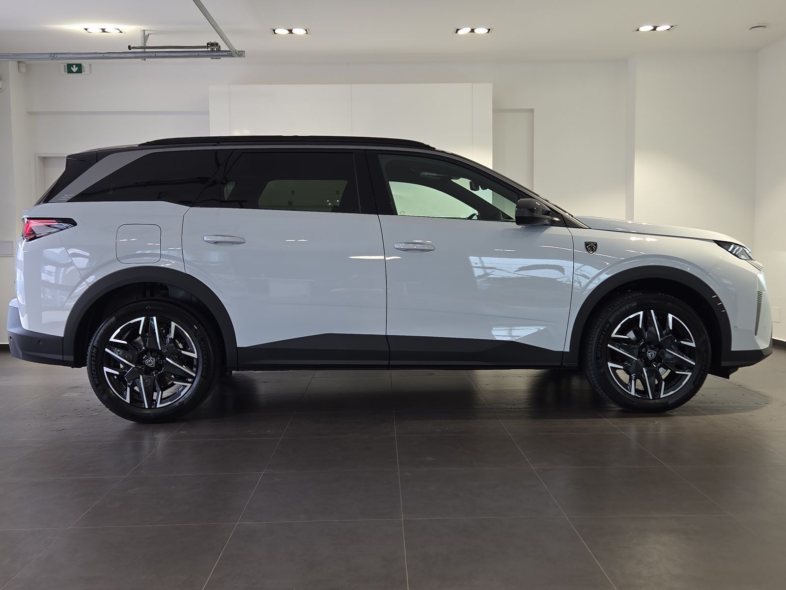 Peugeot 5008, 5008 GT Hybrid 145 e-DCS6 - fotka 5