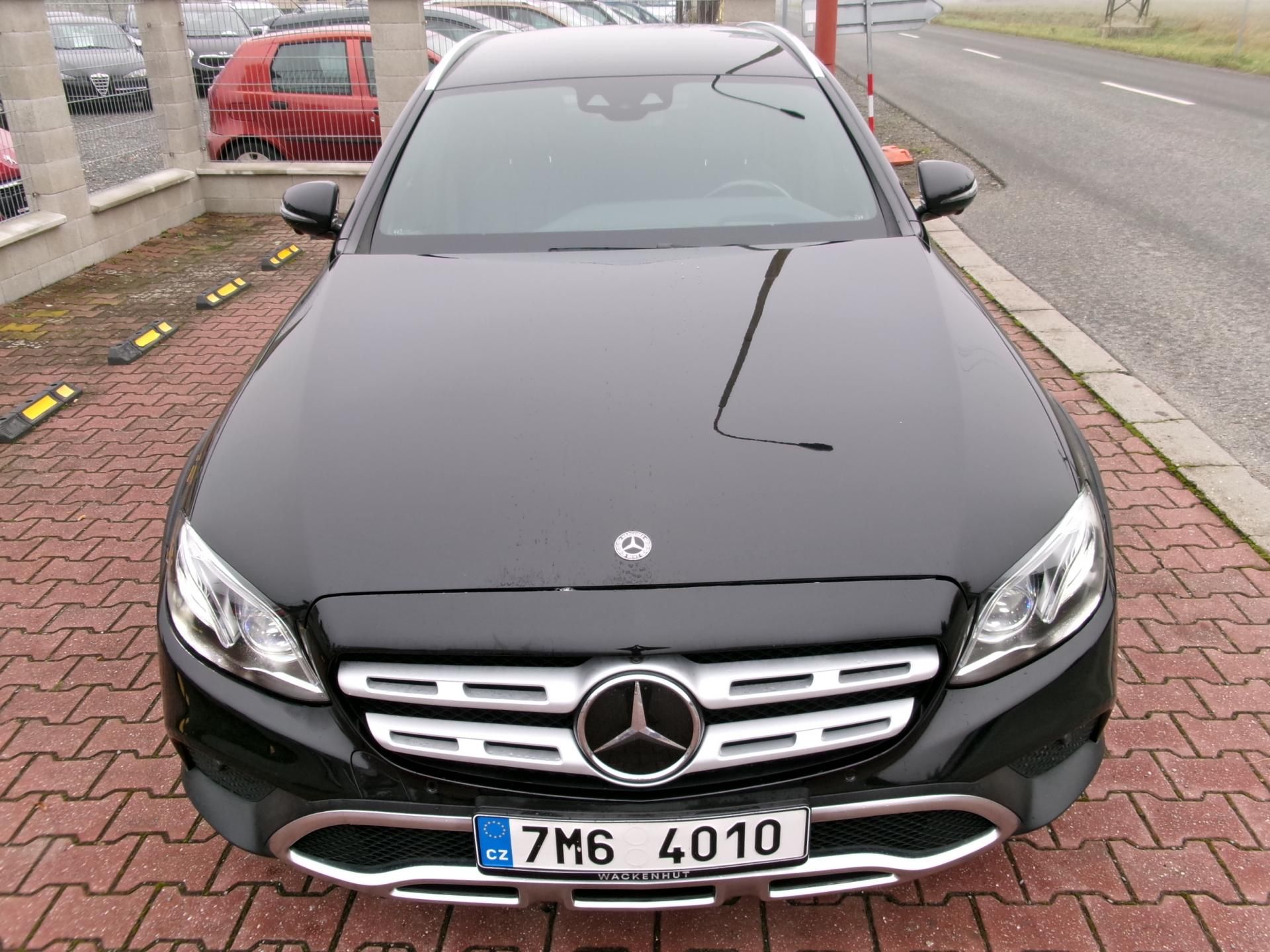 Mercedes-Benz Třídy E, E 400D 4MATIC ALLTERRAIN - fotka 4