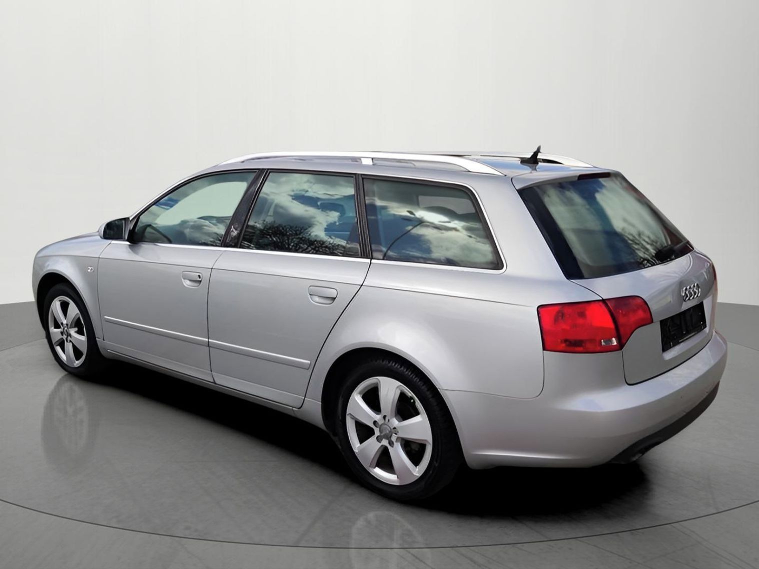 Audi A4, Avant 1.9 TDI PD 85kW - fotka 6
