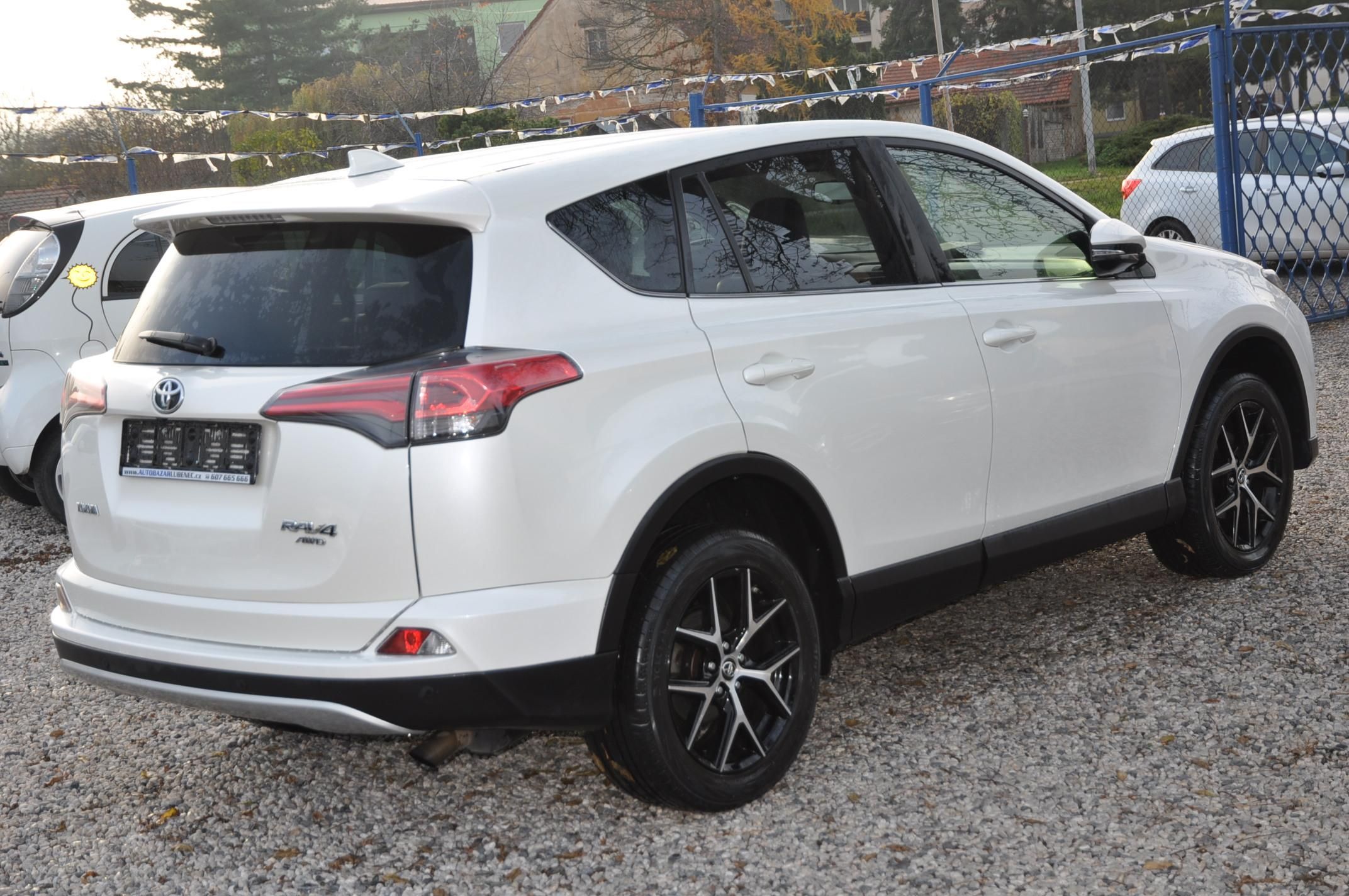 Toyota Rav4, 2.0VVTi 112kW 4x4 Automat - fotka 3