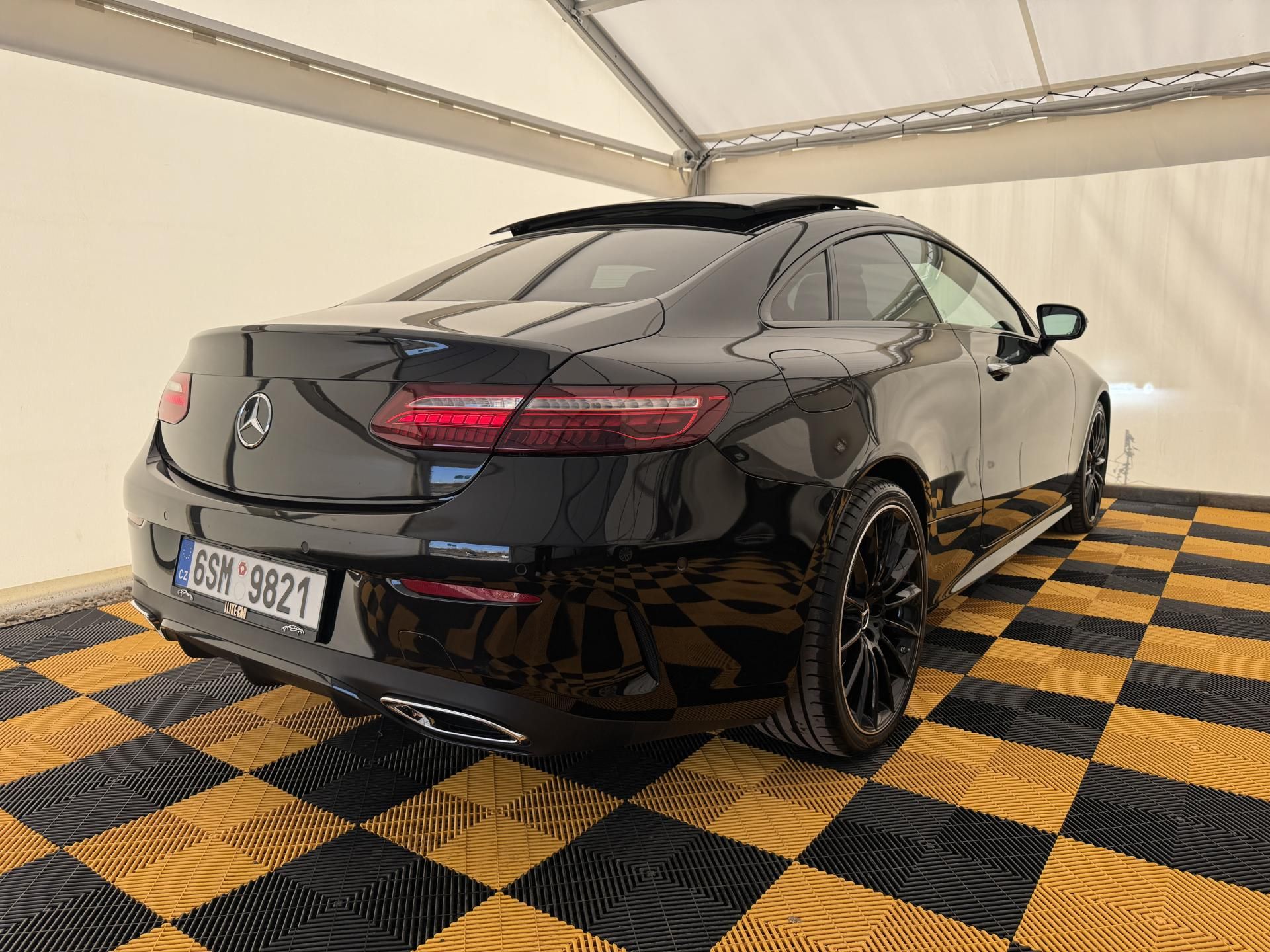 Mercedes-Benz Třídy E, 400d*4x4*DPH*AMG* - fotka 5
