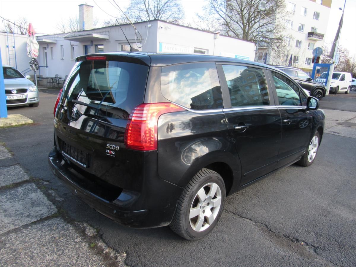 Peugeot 5008, 2,0 HDi 110kW - fotka 4