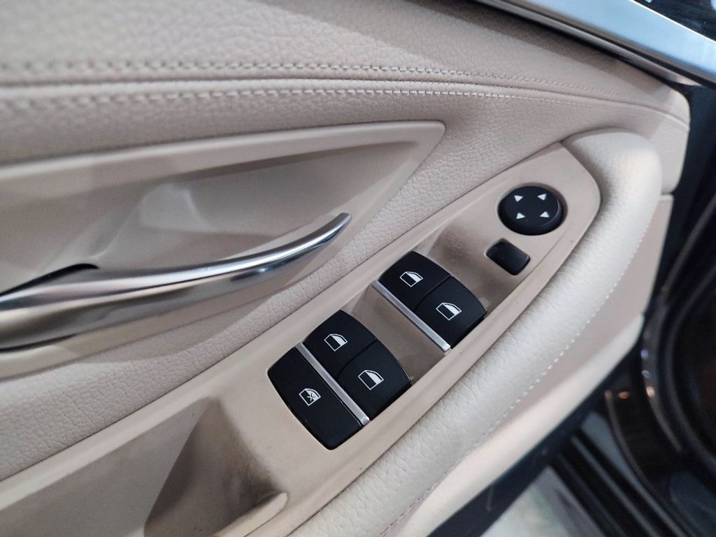BMW Řada 5, 520D 140KW XDRIVE - fotka 6