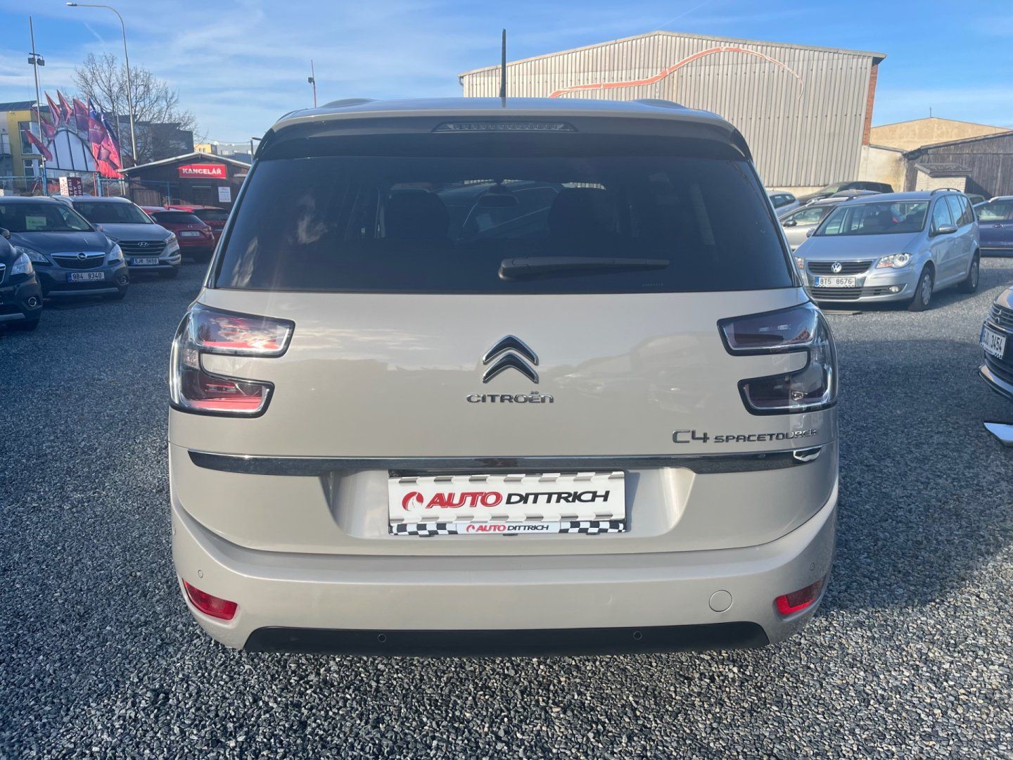 Citroën C4 SpaceTourer, 1.5 HDi 7 MÍST - fotka 6