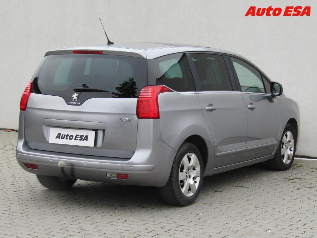 Peugeot 5008, 1.6HDi,AC,TZ,navi - fotka 4