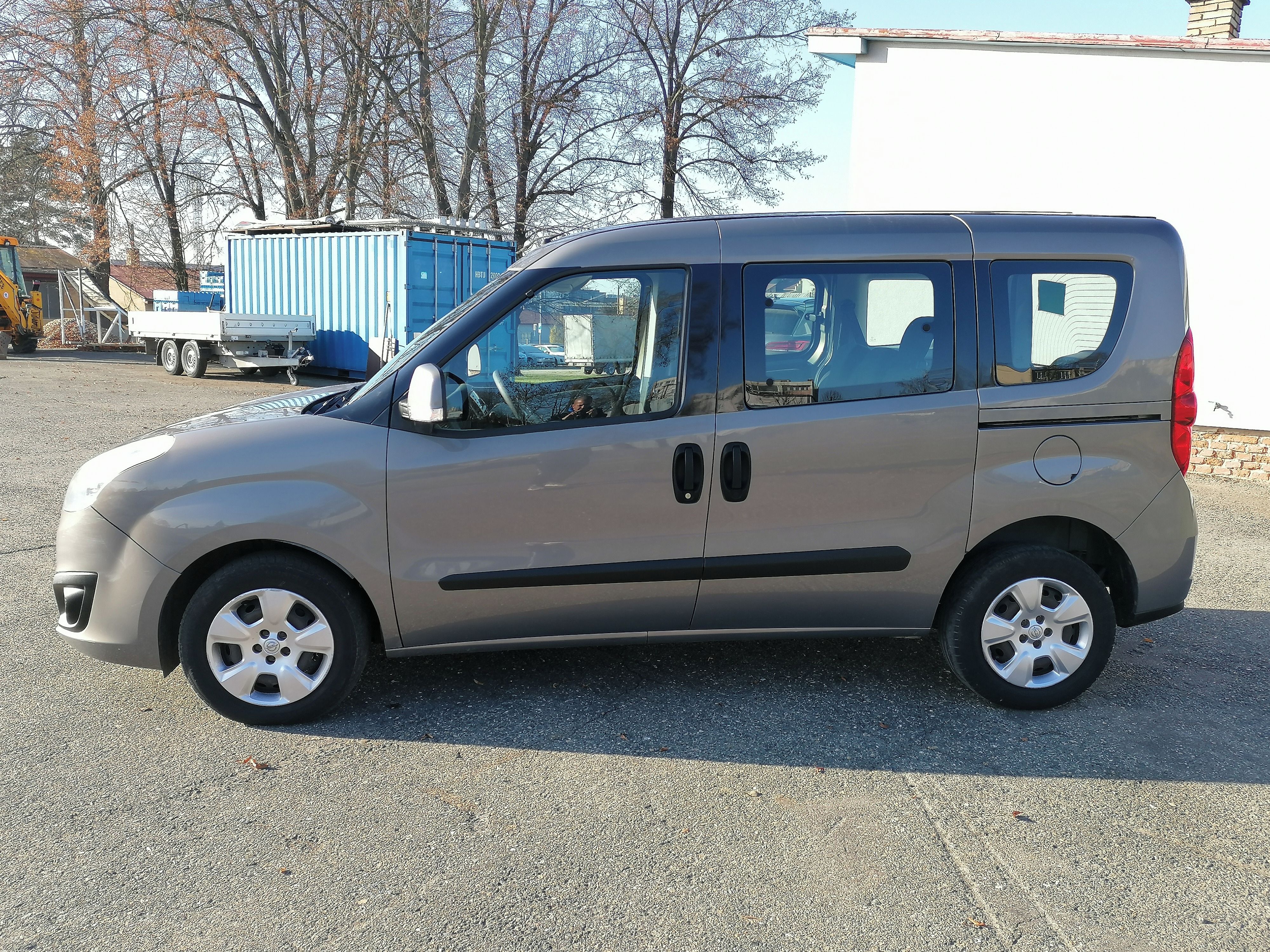 Opel Combo, 1.6CDTi 77kw, 1. Maj. 5 míst - fotka 6