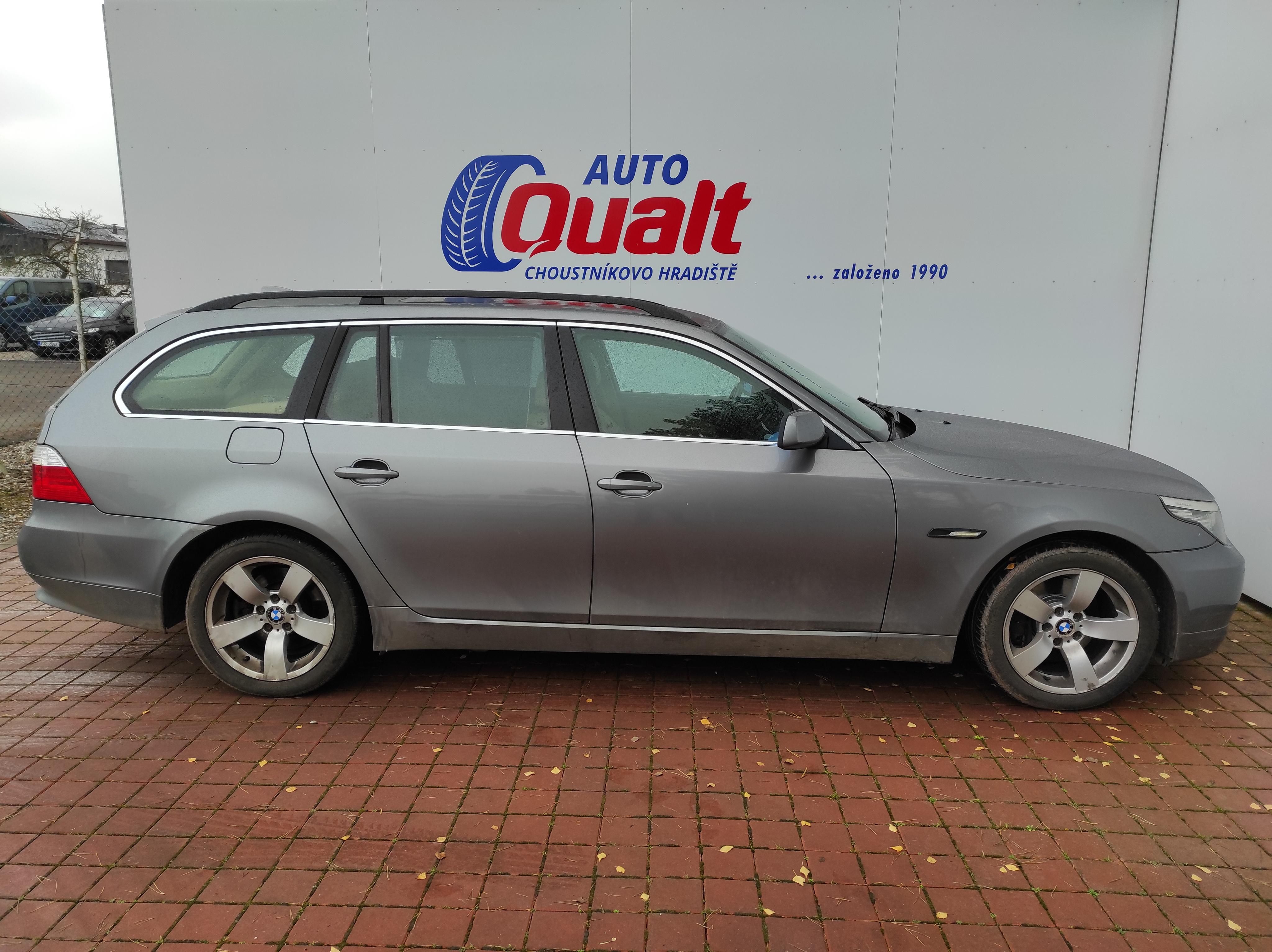 BMW Řada 5, Touring 525d KŮŽE - fotka 4