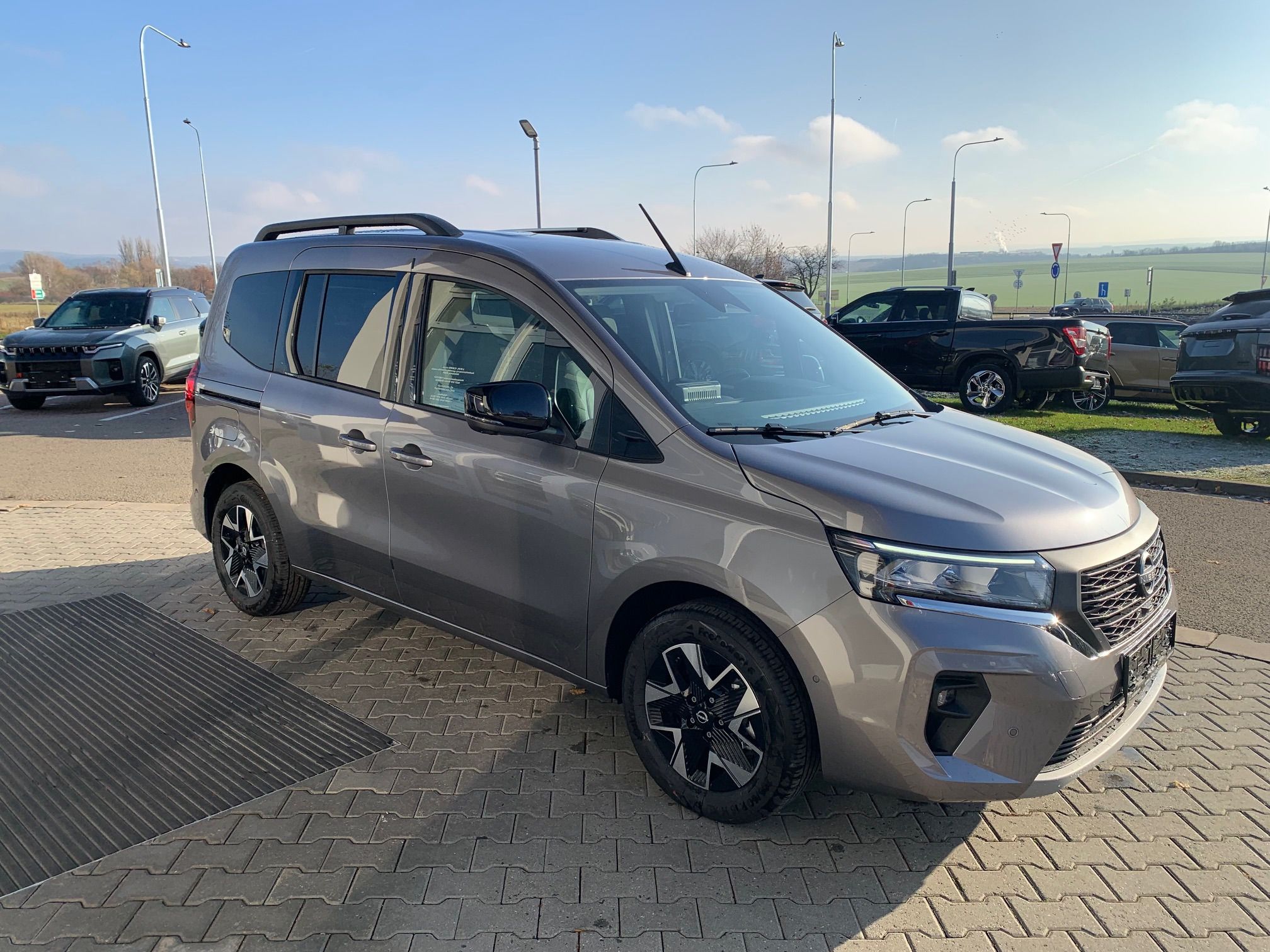 Nissan Townstar, 1,3 DIG-T AT Tekna L1 - fotka 5