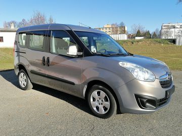 1.6CDTi 77kw, 1. Maj. 5 míst