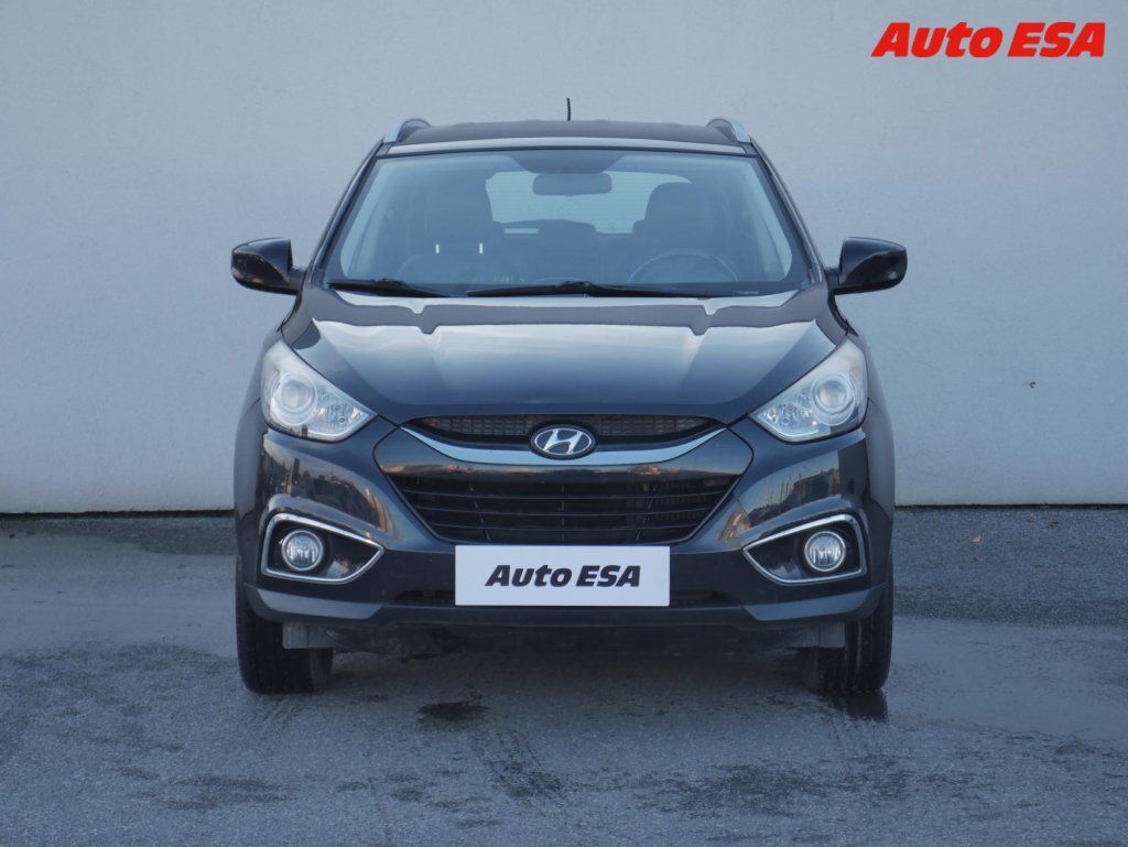 Hyundai ix35, 2.0 CRDi,AC,temp,tažné - fotka 2