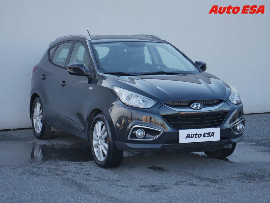 Hyundai ix35, 2.0 CRDi,AC,temp,tažné