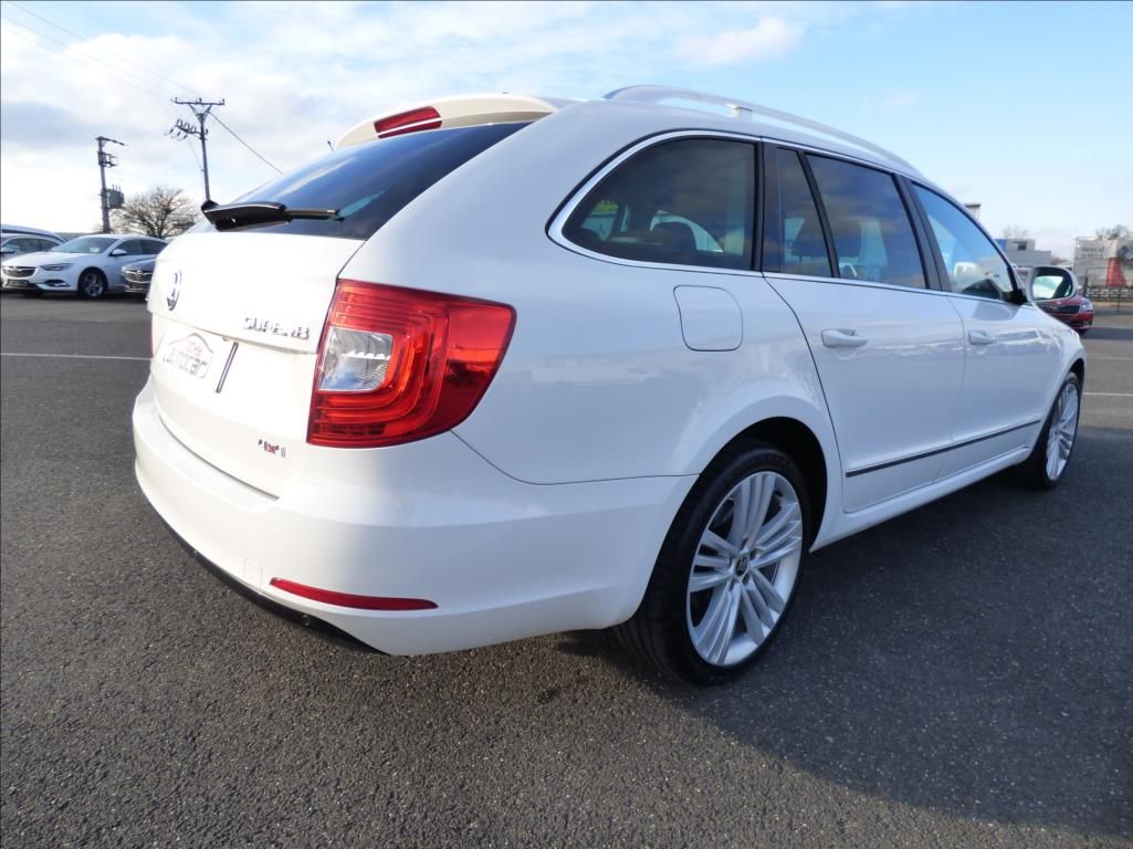 Škoda Superb, 2,0 TDI 125kw 4x4  Laurin & Kl - fotka 3