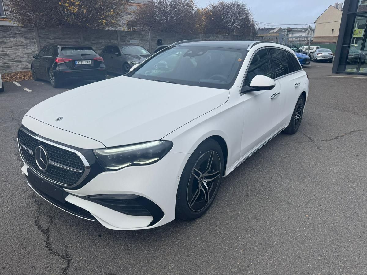 Mercedes-Benz Třídy E, E 300 de 4MATIC kombi - fotka 3
