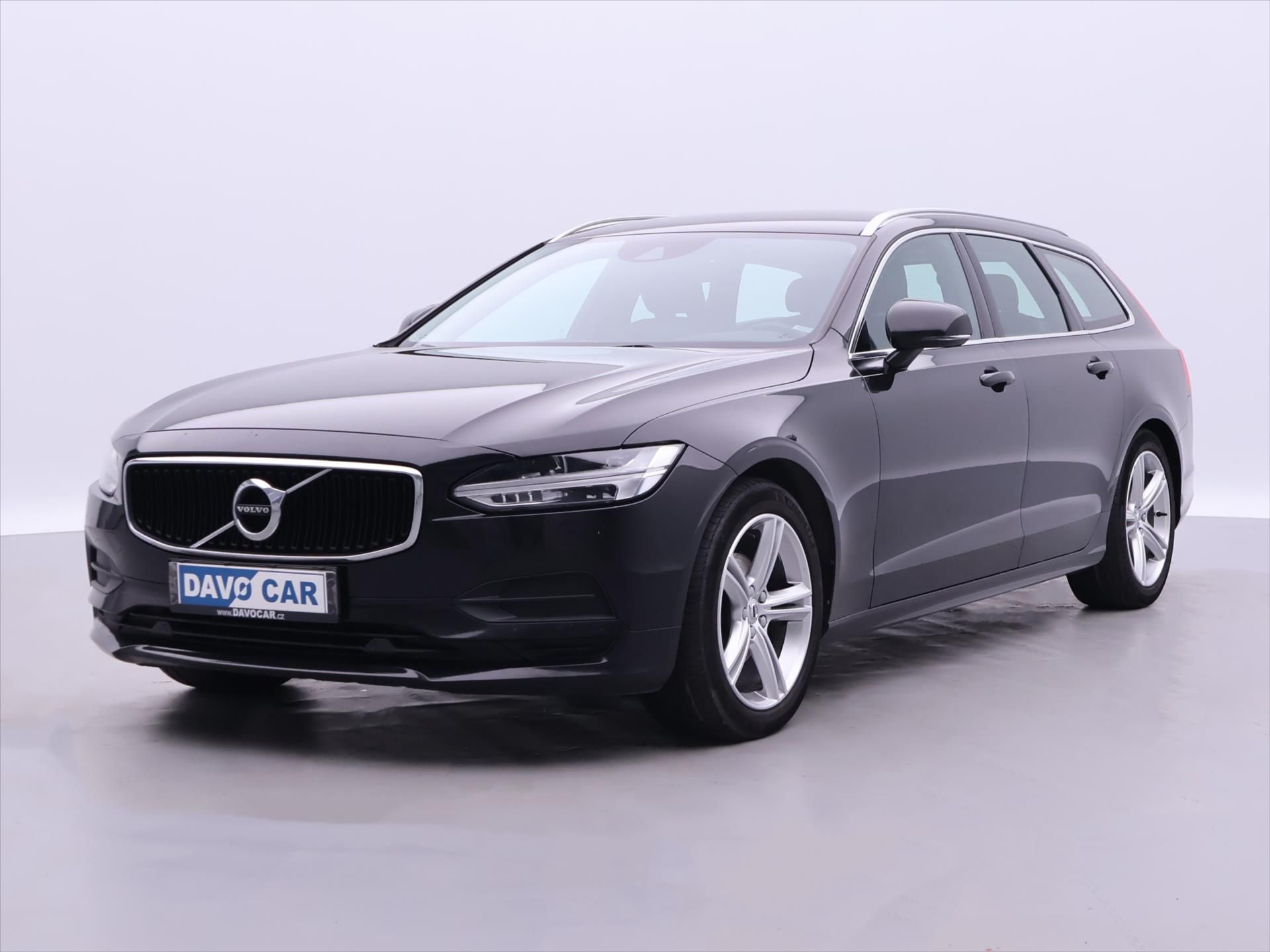 Volvo V90, 2,0 D4 140kW Aut. AWD Momentum - fotka 3