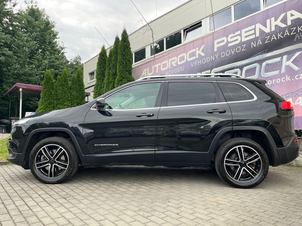 Jeep Cherokee, 2.0D 103kW 4x4 - fotka 2