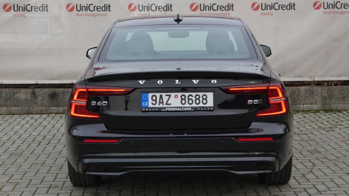 Volvo S60, B5 AWD Ultimate Dark - fotka 4