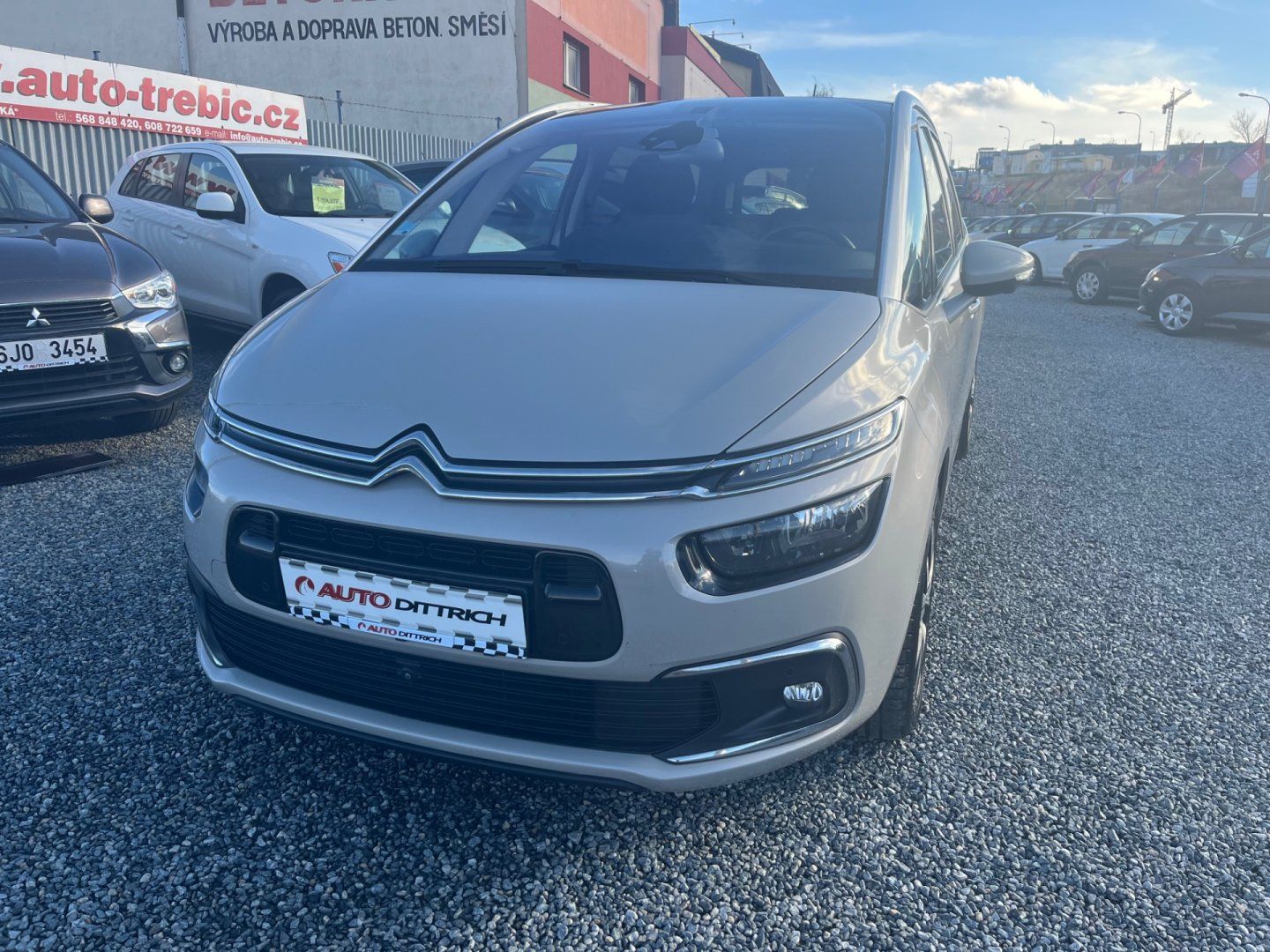 Citroën C4 SpaceTourer, 1.5 HDi 7 MÍST - fotka 2