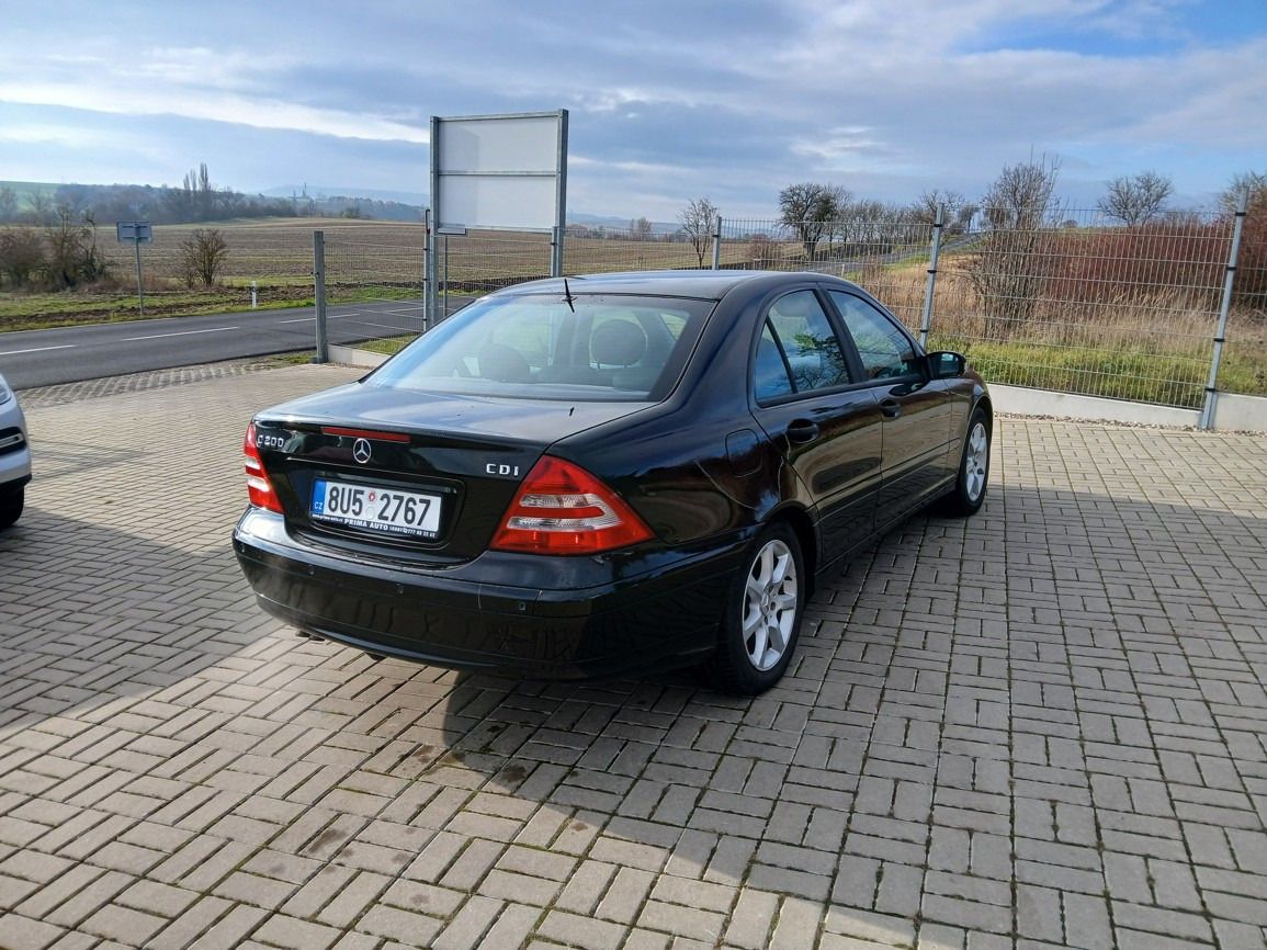 Mercedes-Benz Třídy C, C 200 CDI Automat - fotka 5