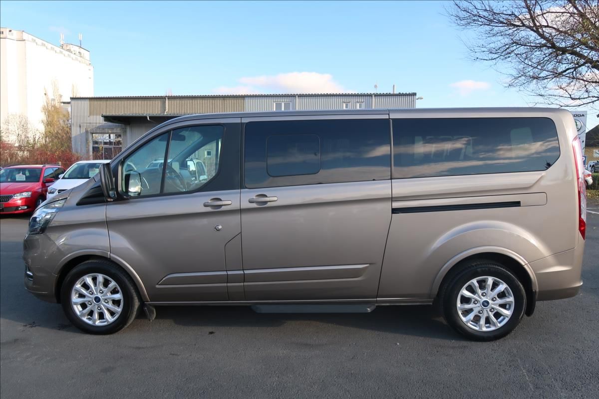 Ford Tourneo Custom, 2,0 EcoBlue,96kW,8míst,L2,NAVI - fotka 6
