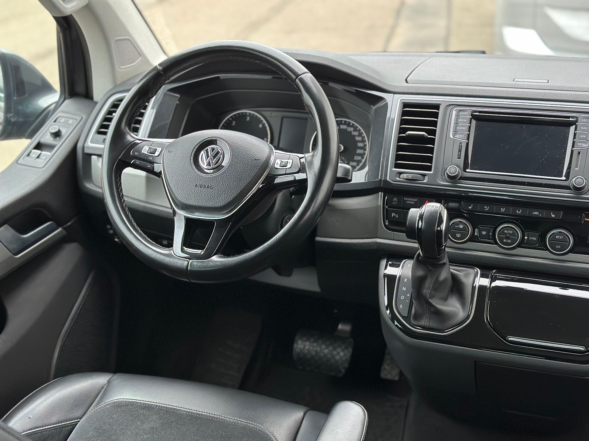 Volkswagen Multivan, Comfortline 4Motion 2.0 TDI BM - fotka 5