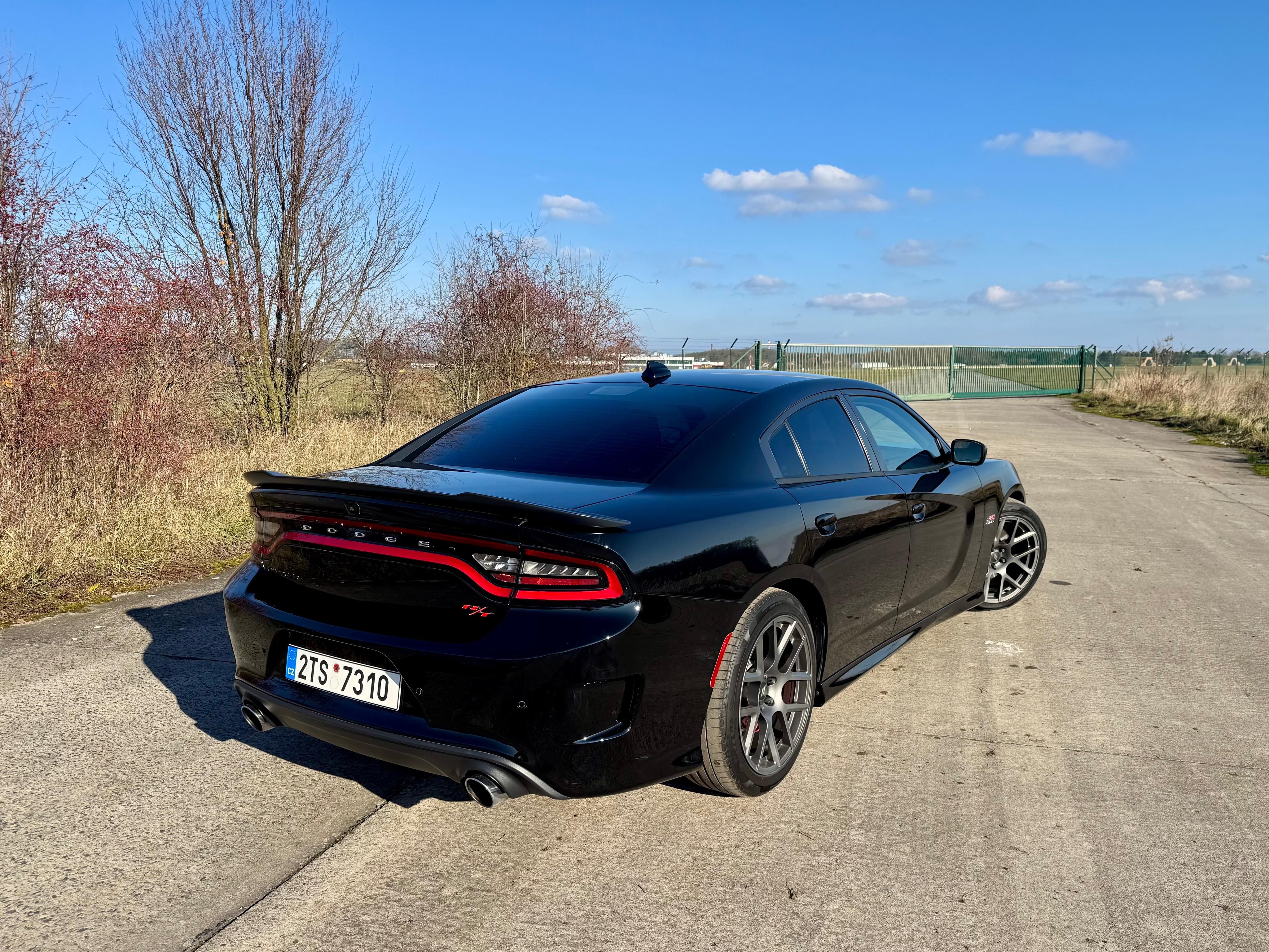 Dodge Charger, R/T Scat Pack 6.4 V8 362 kW - fotka 6