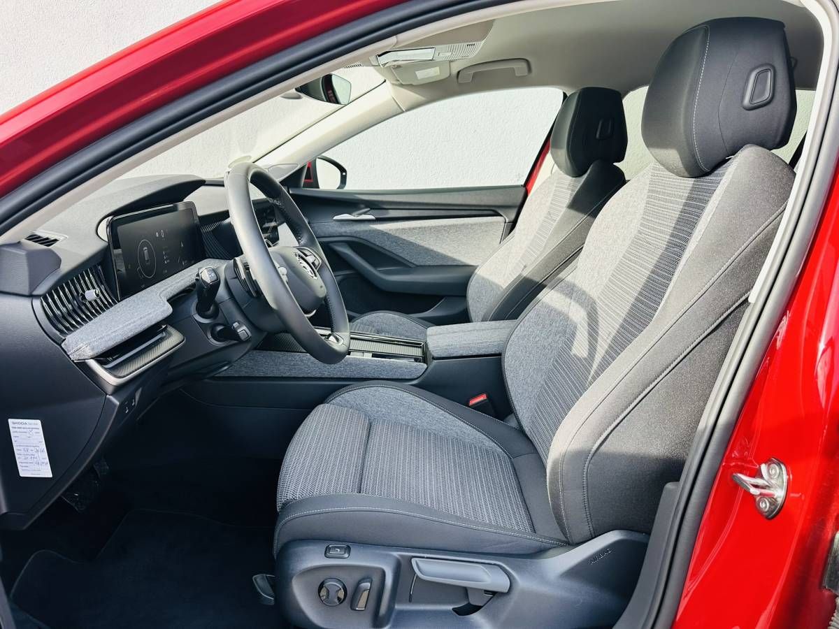 Škoda Superb, Combi Selection 2.0TDI 110kW D - fotka 6