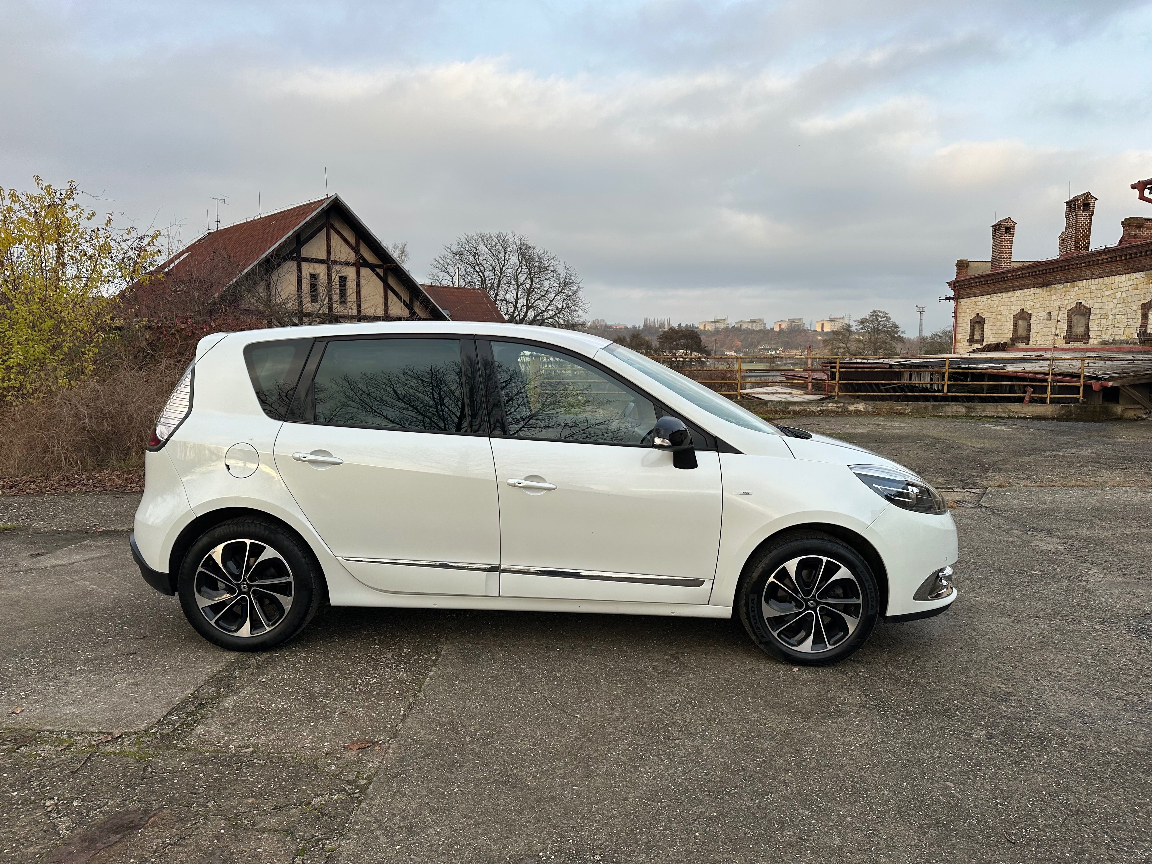 Renault Scénic, 1,2i 97kw BOSE Edition - fotka 2