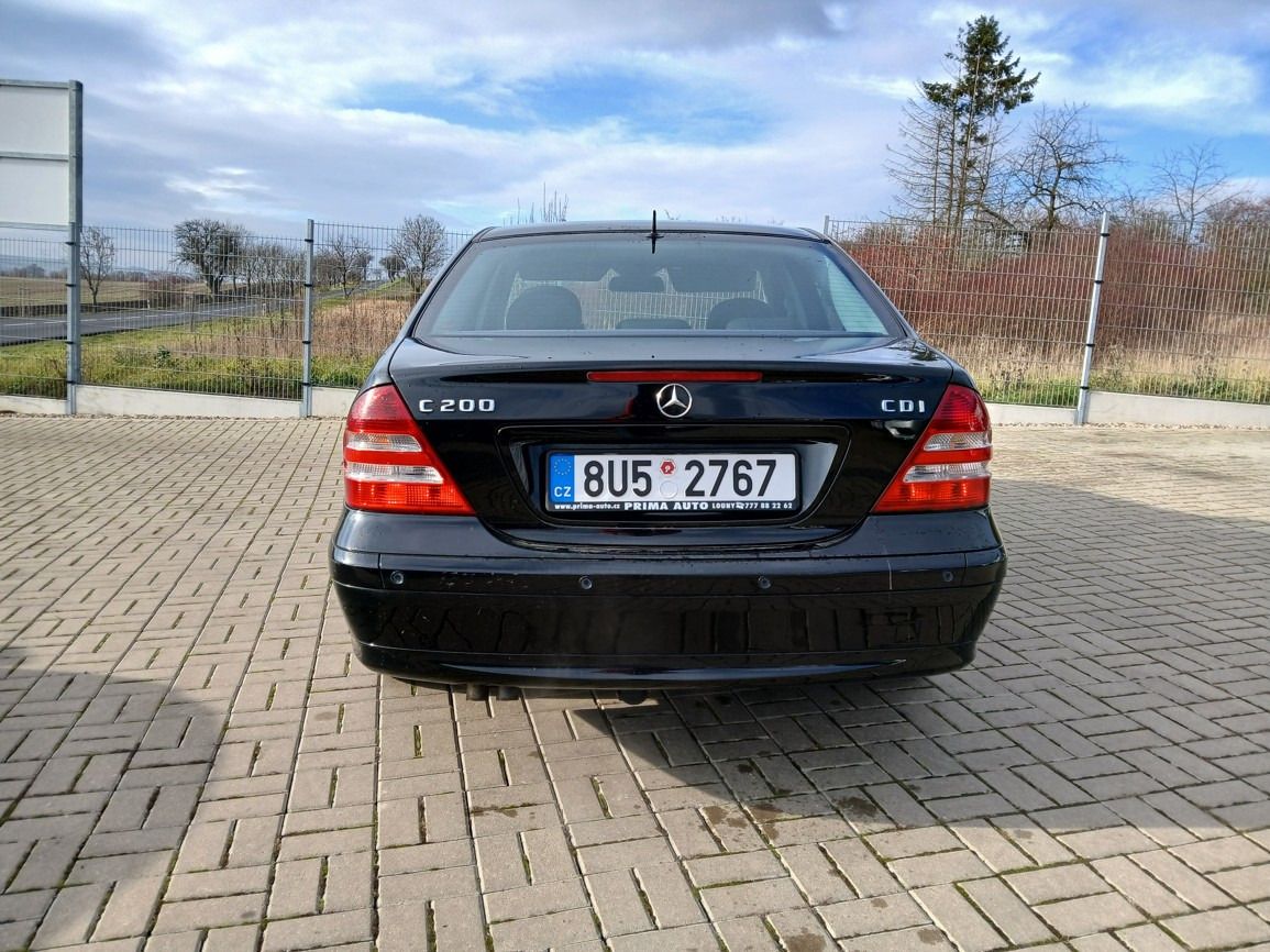 Mercedes-Benz Třídy C, C 200 CDI Automat - fotka 4