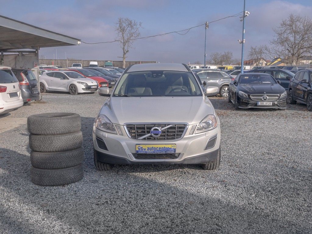 Volvo XC60, ČR 2.0D 120KW – TAŽNÝ - fotka 2