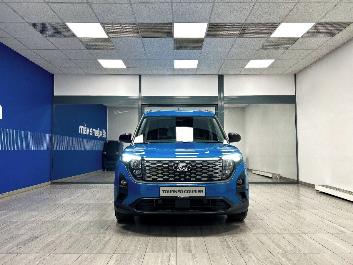 Ford Tourneo Courier, 43 kWh Titanium, L1 100kW - fotka 2