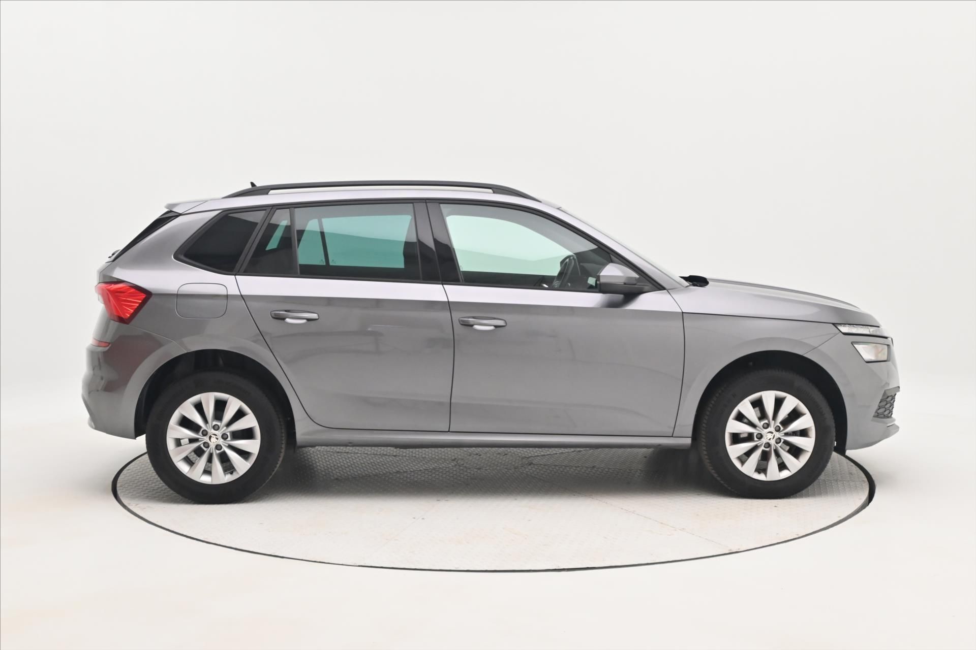 Škoda Kamiq, 1,0 TSI 81kW Sport Business Zá - fotka 4