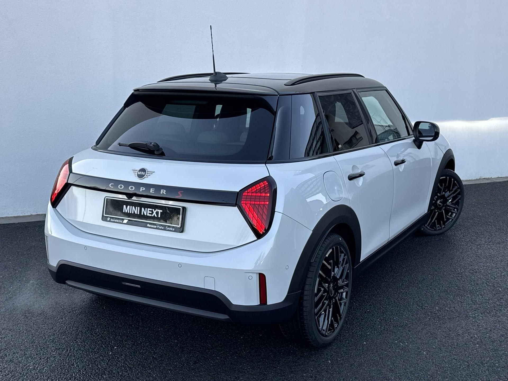 Mini Cooper, 5 door (F65) S - fotka 2