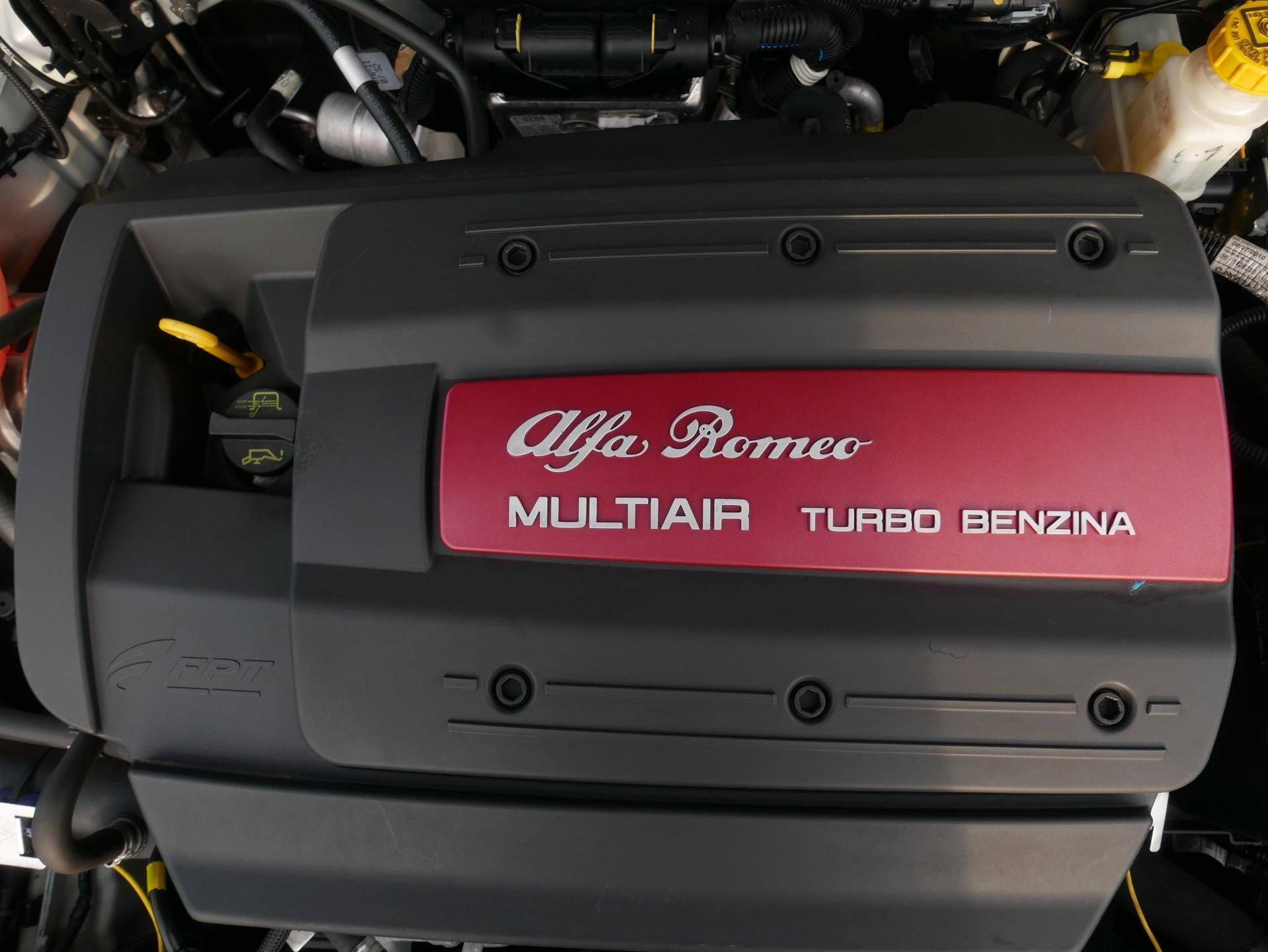 Alfa Romeo Giulietta, 1,4 TB 125kW Navi Panorama - fotka 6