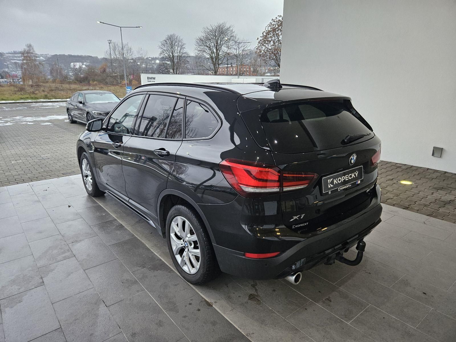BMW X1, sDrive18i - fotka 4
