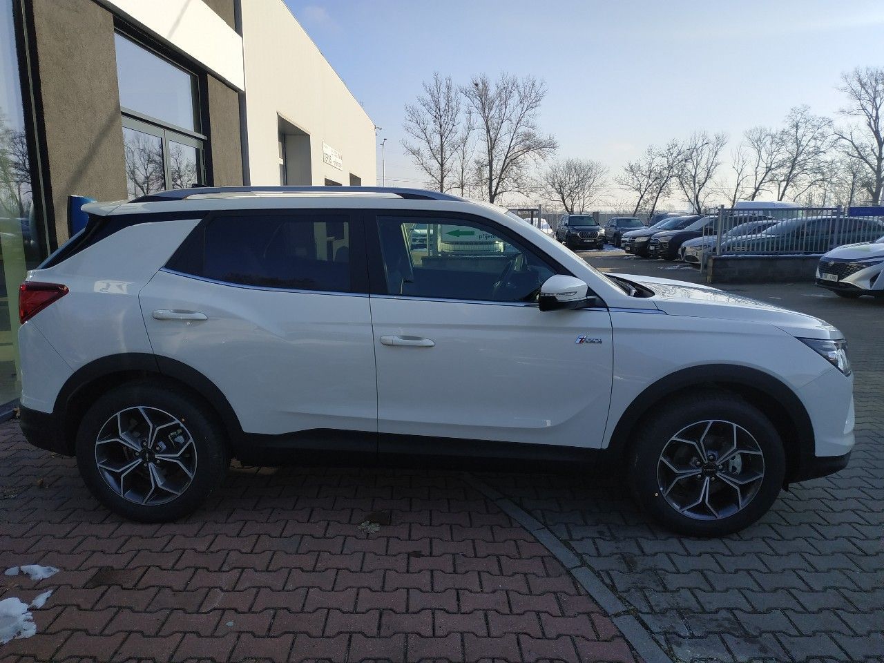 SsangYong Korando, 1.5T, Style+4WD,MT,SKLADEM - fotka 4