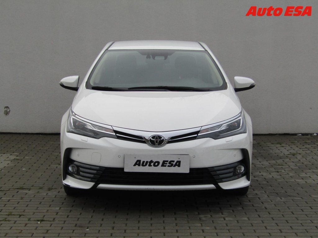 Toyota Corolla, 1.6i,ČR,LED,kamera - fotka 2