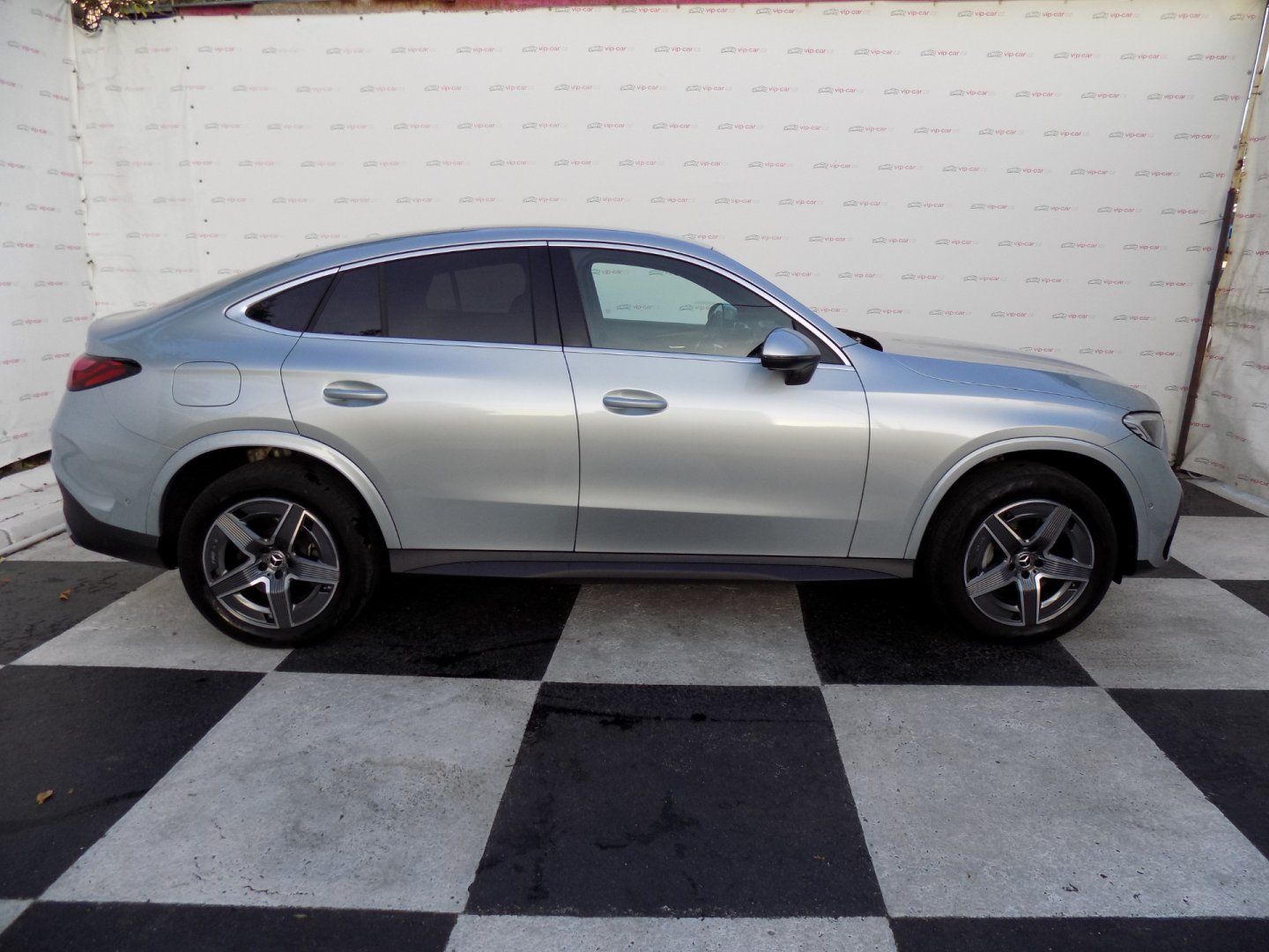 Mercedes-Benz GLC, 300e/AMG/EQ-Power/DPH/LED/ - fotka 6
