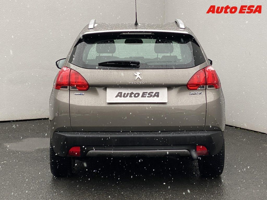 Peugeot 2008, 1.6 HDi,Allure,navi - fotka 5