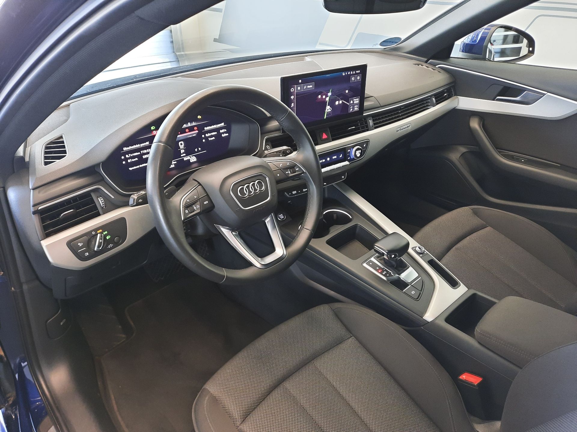 Audi A4 Avant, 50 TDI quattro (210kW/286k), T - fotka 6