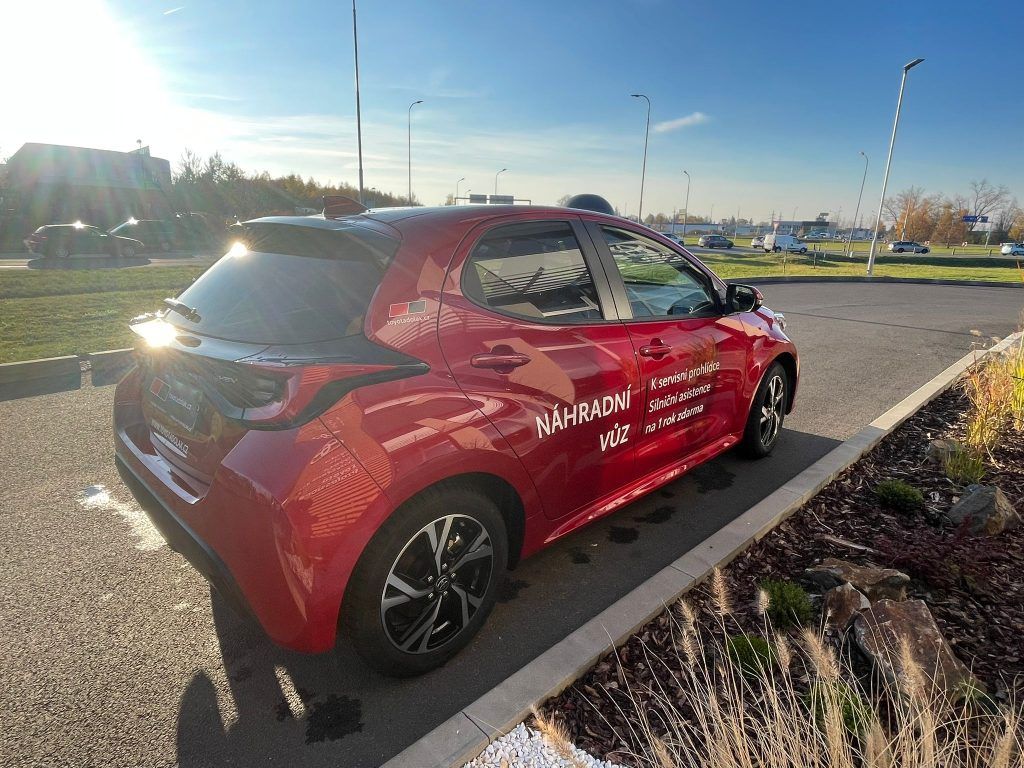 Toyota Yaris, 1.5 Hybrid 116k automat Style - fotka 5