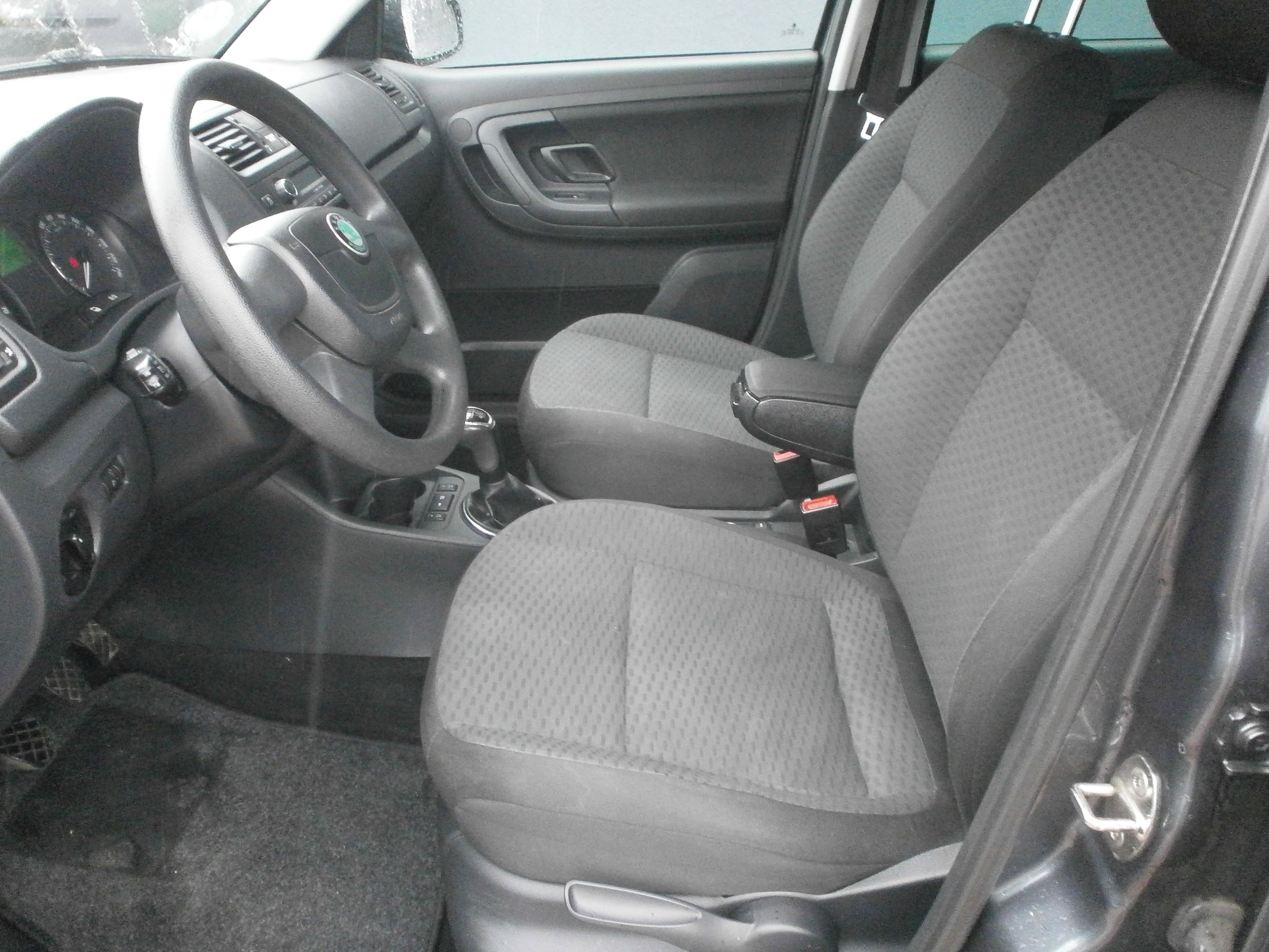 Škoda Fabia, 1.2TSI-AUT.KLIMA!SERVIS.KNIHA! - fotka 6