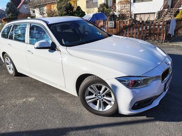320i, Touring, tažné