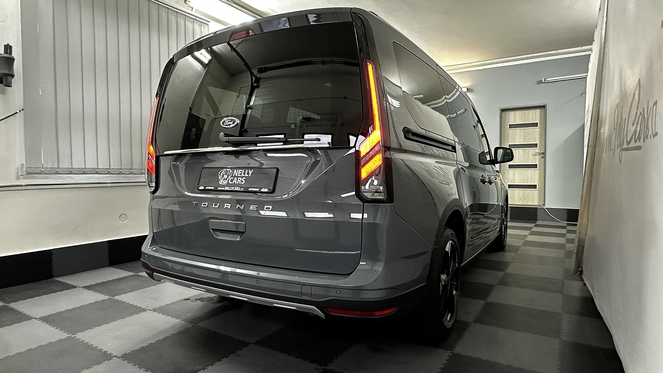 Ford Tourneo Connect, ZÁRUKA / 7 MÍST / TOP STAV - fotka 6