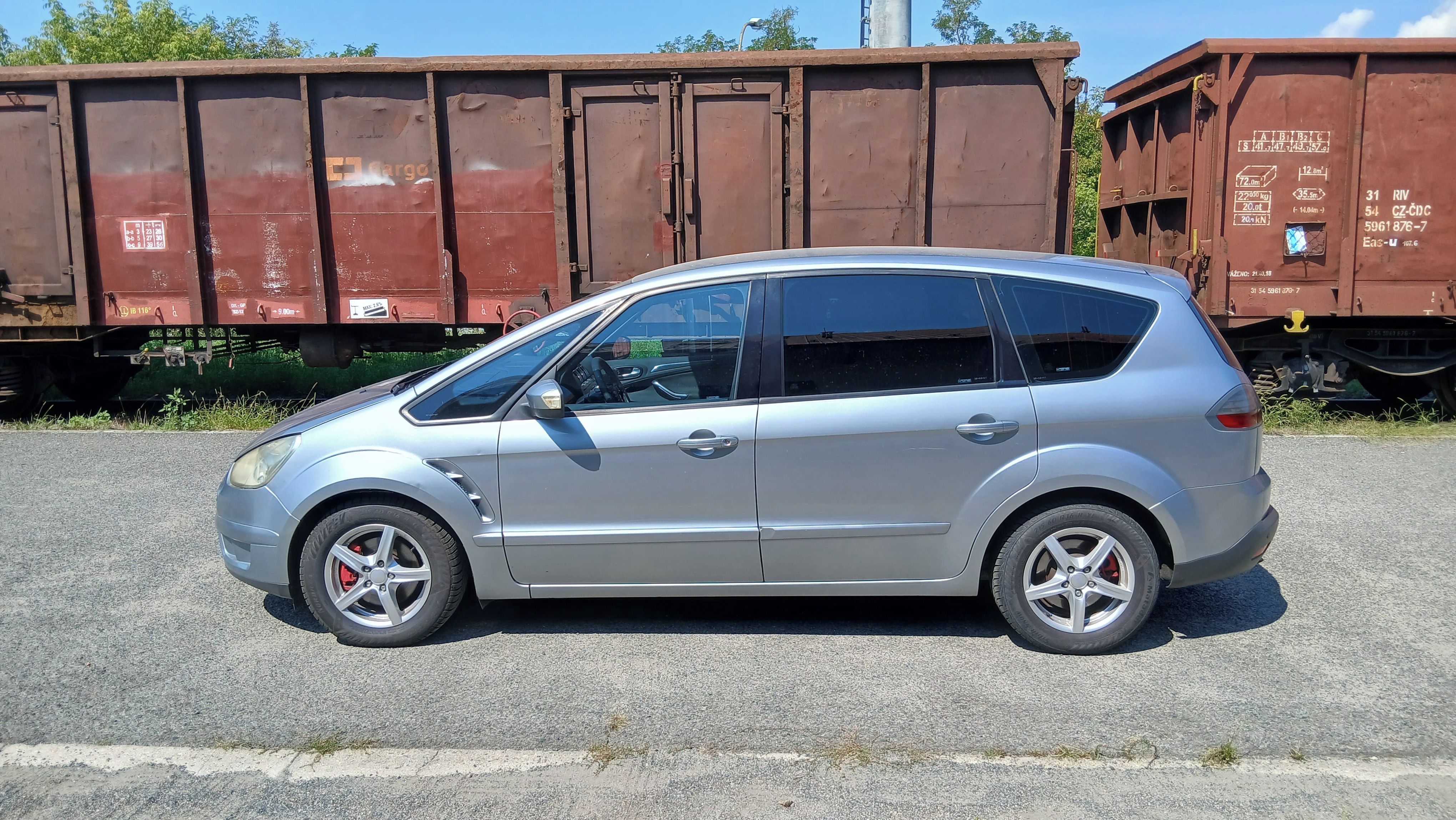 Ford S-MAX, 2,0 TDi 96kW automat - fotka 2